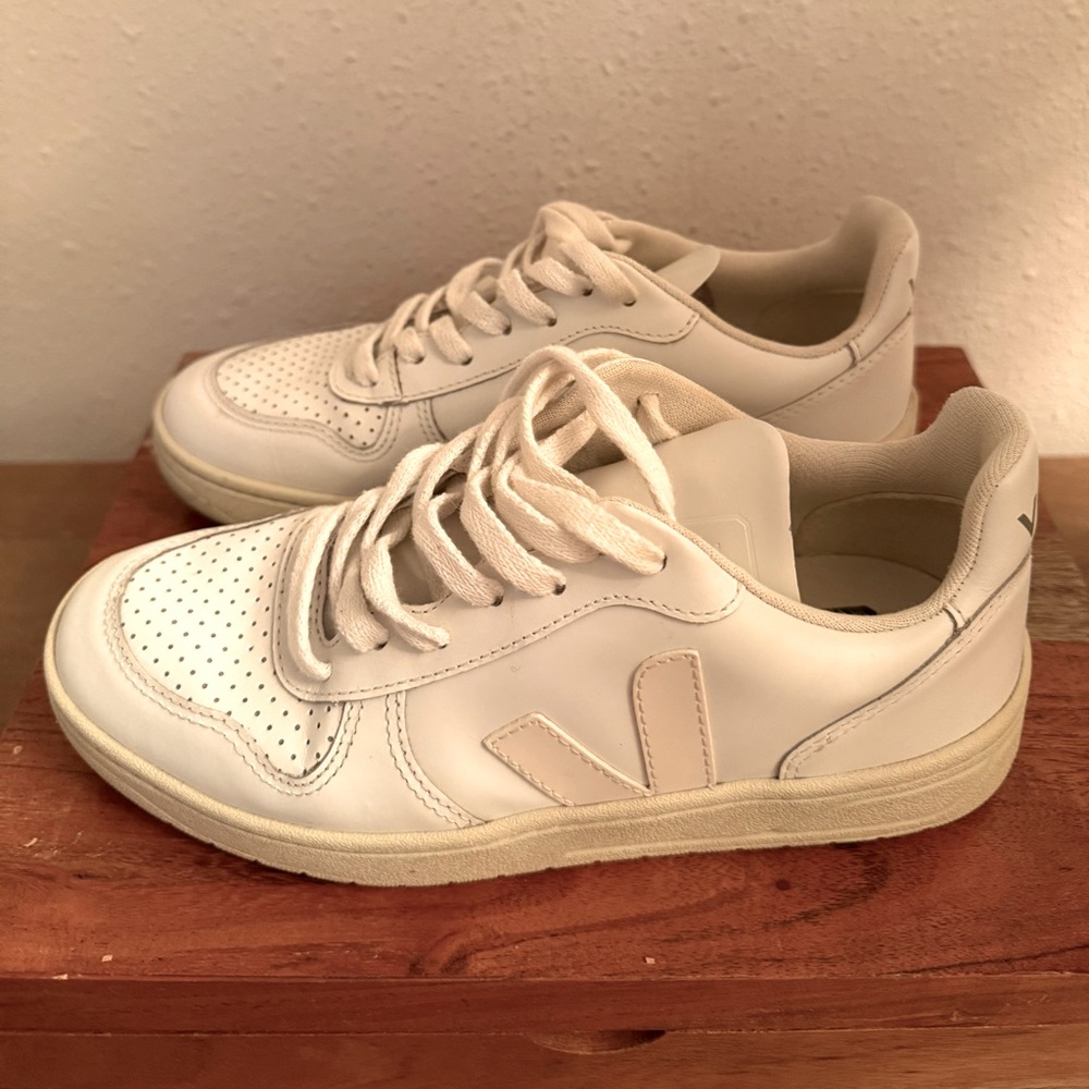 Veja Cream and White Casual Sneakers